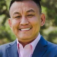 Official portrait of Duy Nguyen